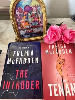 Frieda McFadden best sellers 
The Intruder &The Tenant hardbacks !!
Very good !